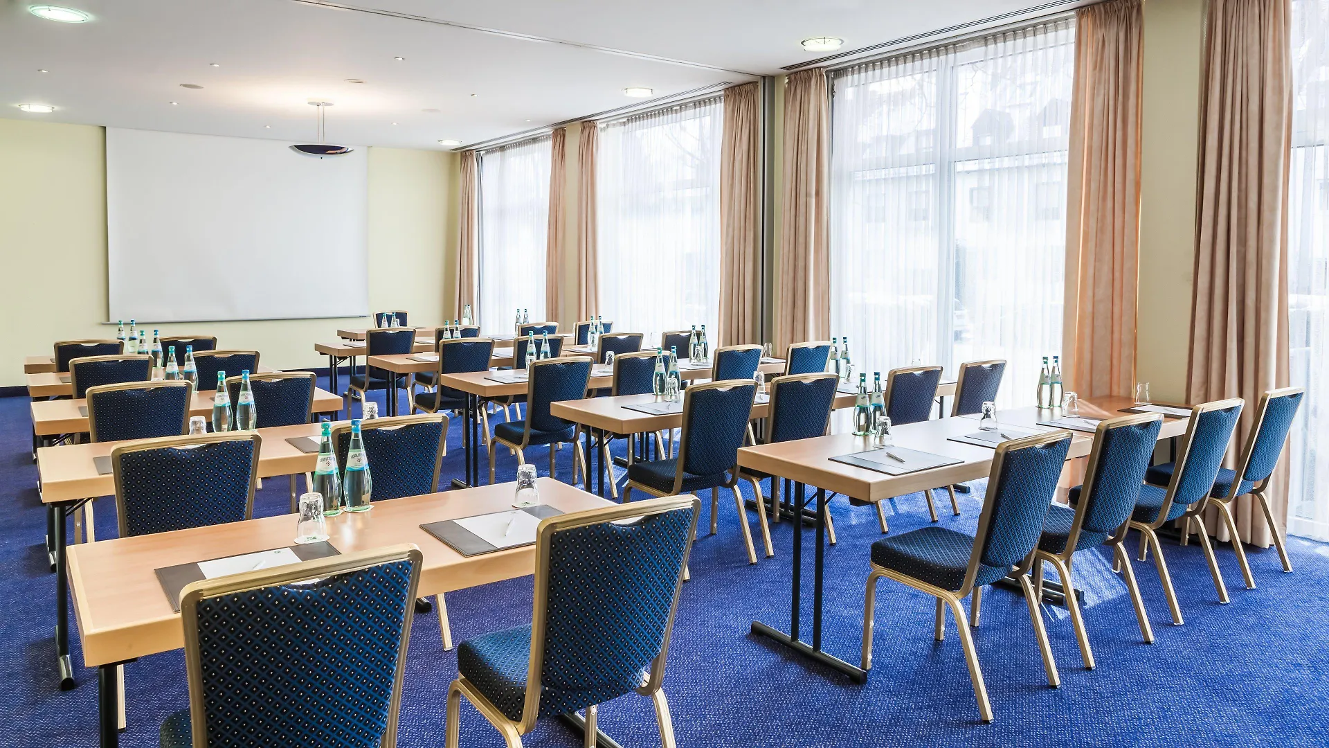 Holiday Inn Munchen Sud, An Ihg Hotel Munich