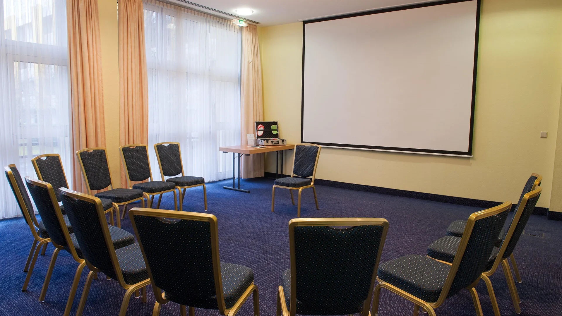 Holiday Inn Munchen Sud, An Ihg Hotel 4*, Munich